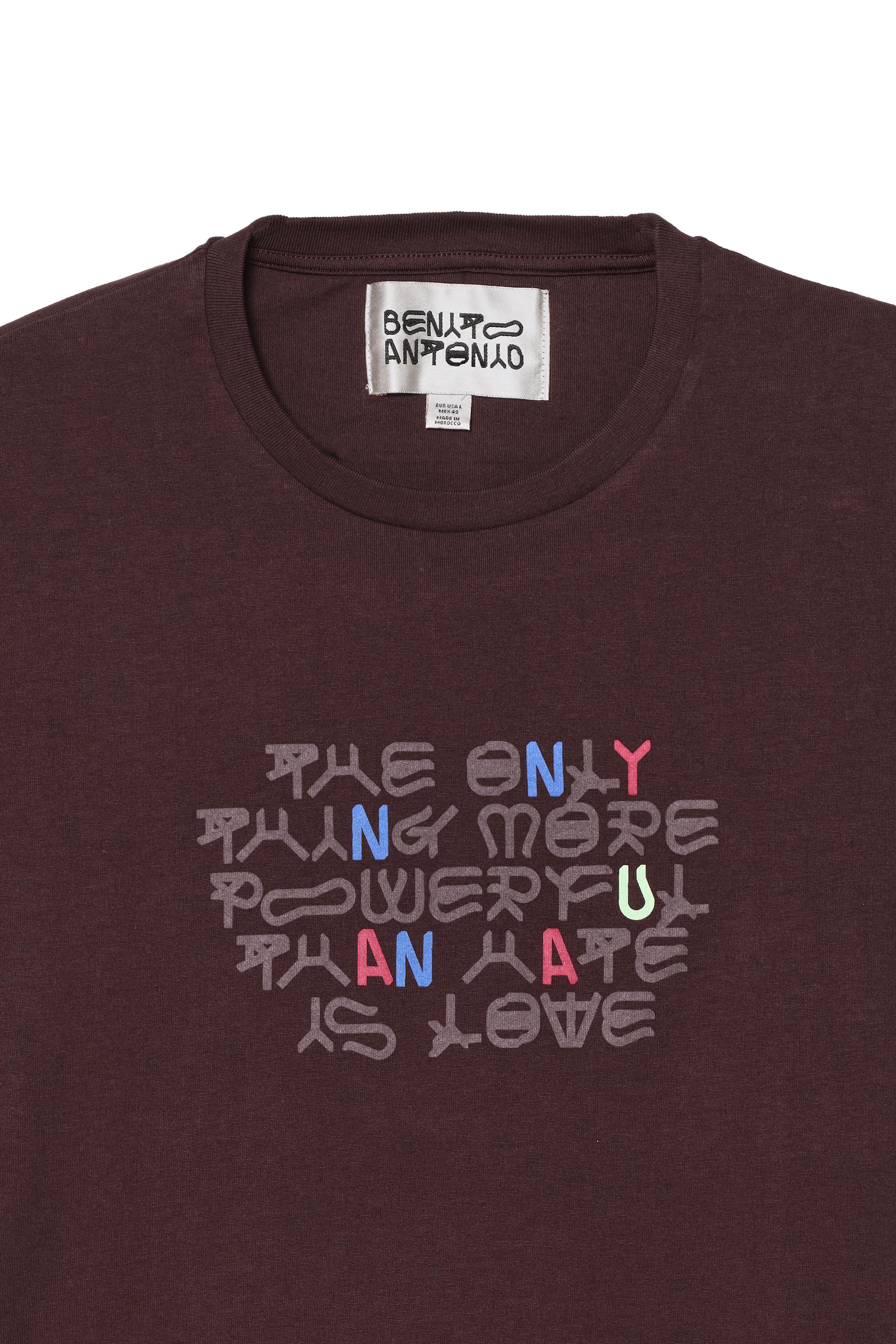"AMOR" TEXT CROPPED T-SHIRT
